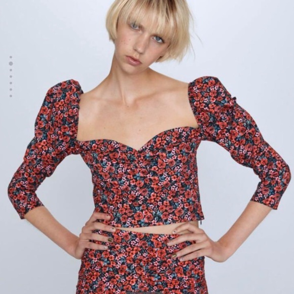Zara | Tops | Zara Red Floral Puff Sleeve Top | Poshmark